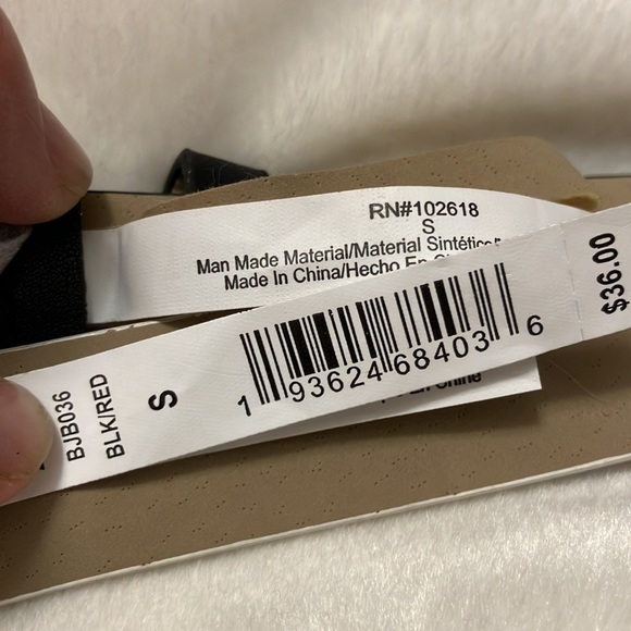 NWT Betsey Johnson 2 for 1 gingerbread black bling belt & red/white stripe - Picture 4 of 4